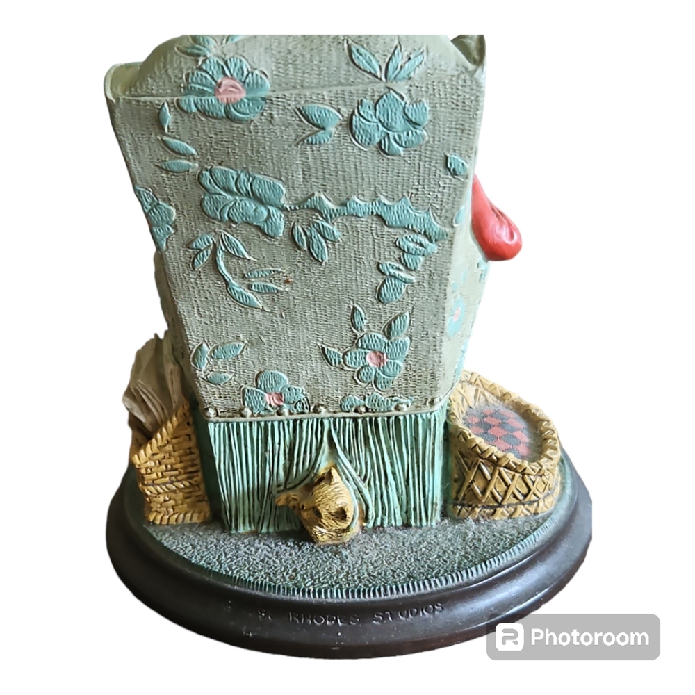 Norman Rockwell's "Sitting Pretty " Figurine - Picture 3 of 6